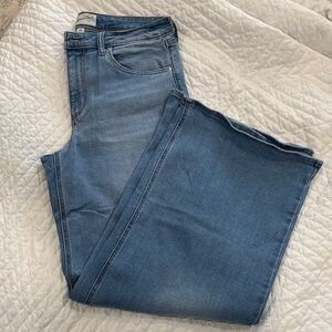 Universal Thread High Rise Everyday Wide Leg Jeans in Light Blue